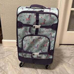 Expandable girls suitcase.